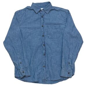 (SOLD) Old Navy Button Up Men’s M Blue Denim Pocket The Classic Shirt Preppy